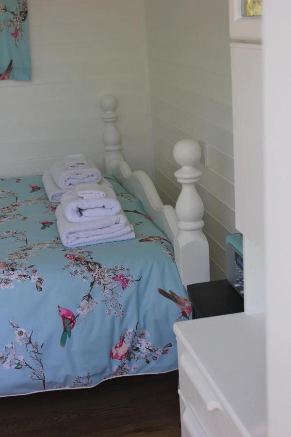 Hopgarden Glamping Luxury Shepherds Huts Wadhurst Exteriör bild