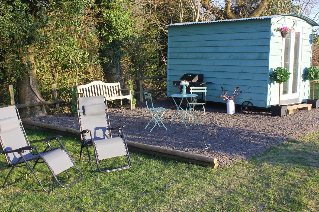 Hopgarden Glamping Luxury Shepherds Huts Wadhurst Exteriör bild