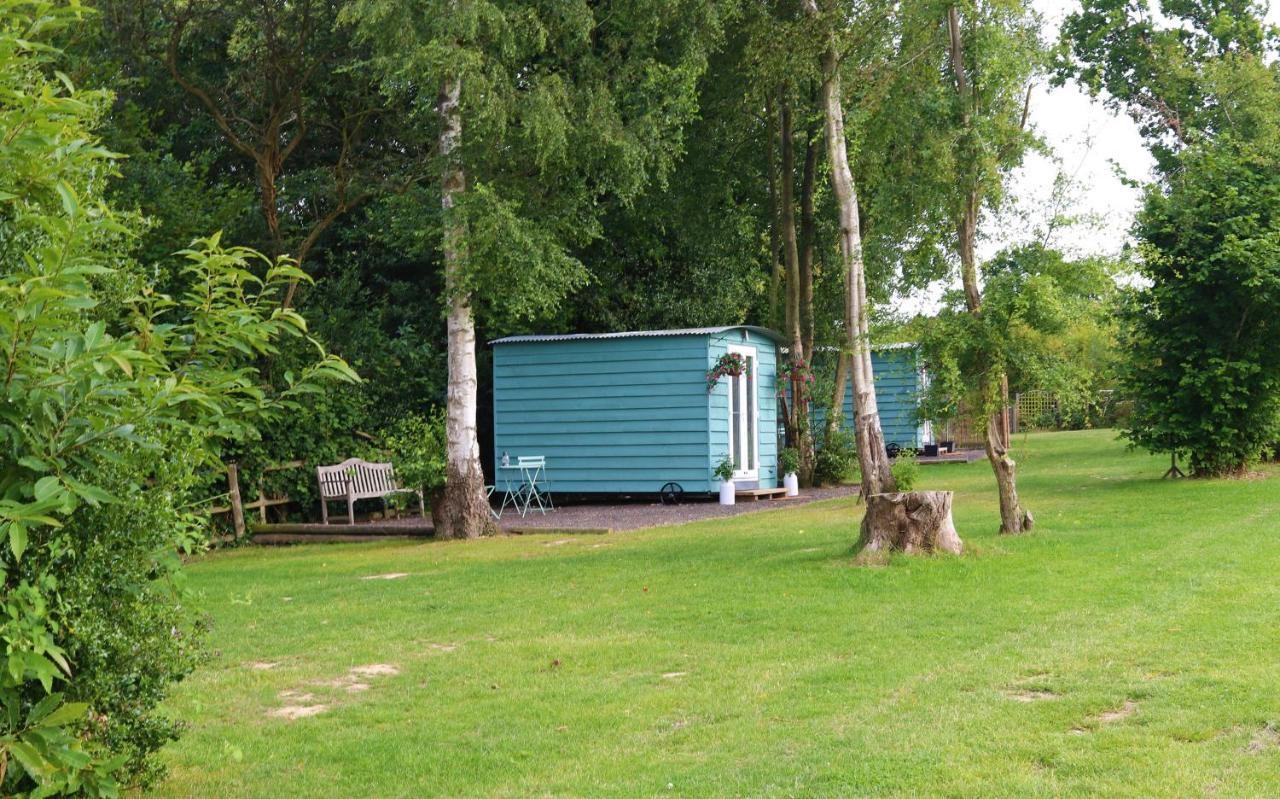 Hopgarden Glamping Luxury Shepherds Huts Wadhurst Exteriör bild