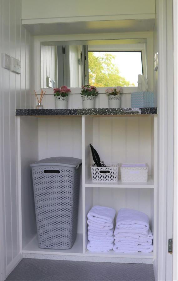 Hopgarden Glamping Luxury Shepherds Huts Wadhurst Exteriör bild