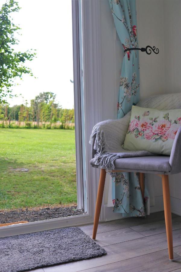Hopgarden Glamping Luxury Shepherds Huts Wadhurst Exteriör bild