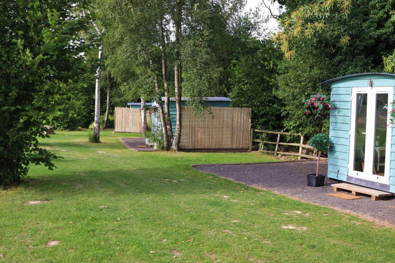 Hopgarden Glamping Luxury Shepherds Huts Wadhurst Exteriör bild