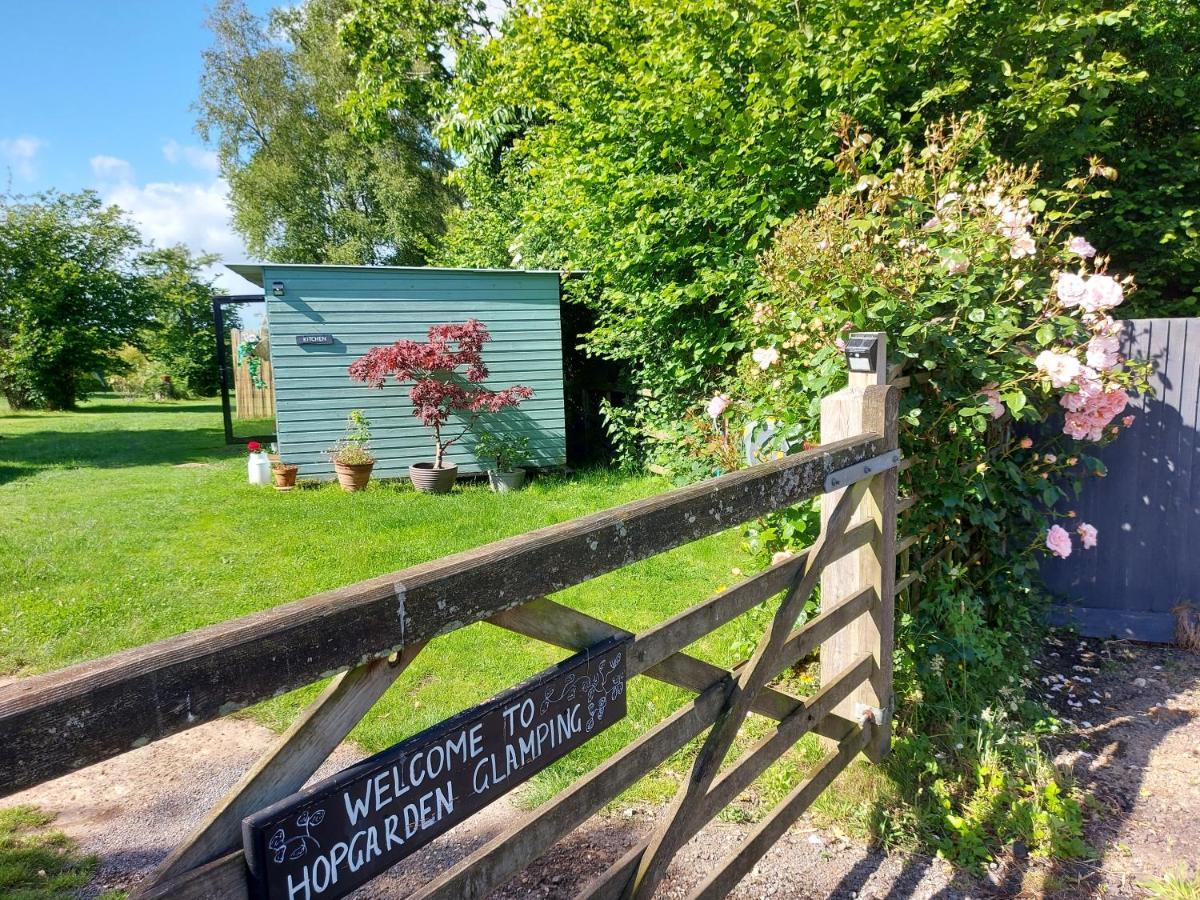 Hopgarden Glamping Luxury Shepherds Huts Wadhurst Exteriör bild
