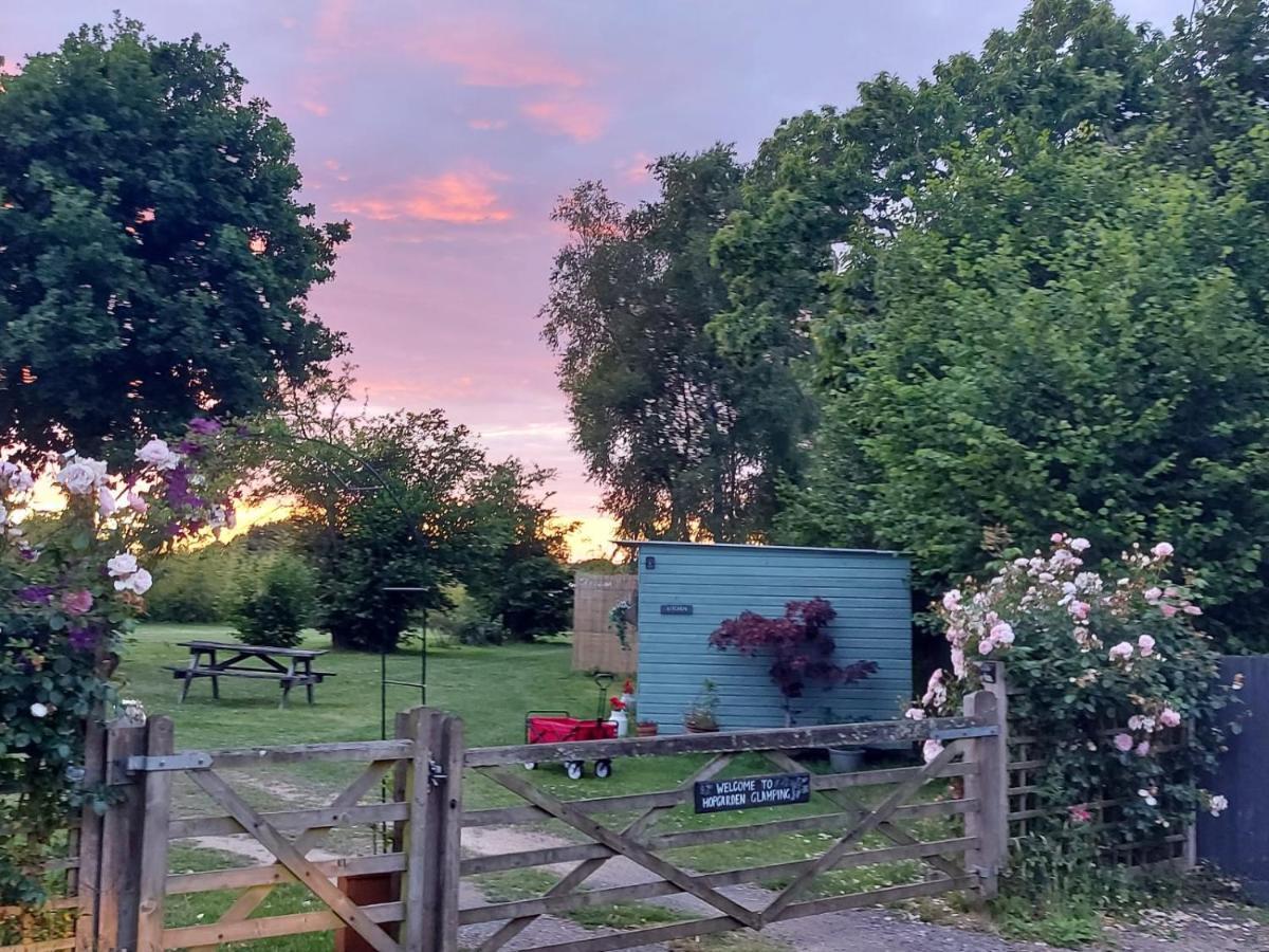 Hopgarden Glamping Luxury Shepherds Huts Wadhurst Exteriör bild